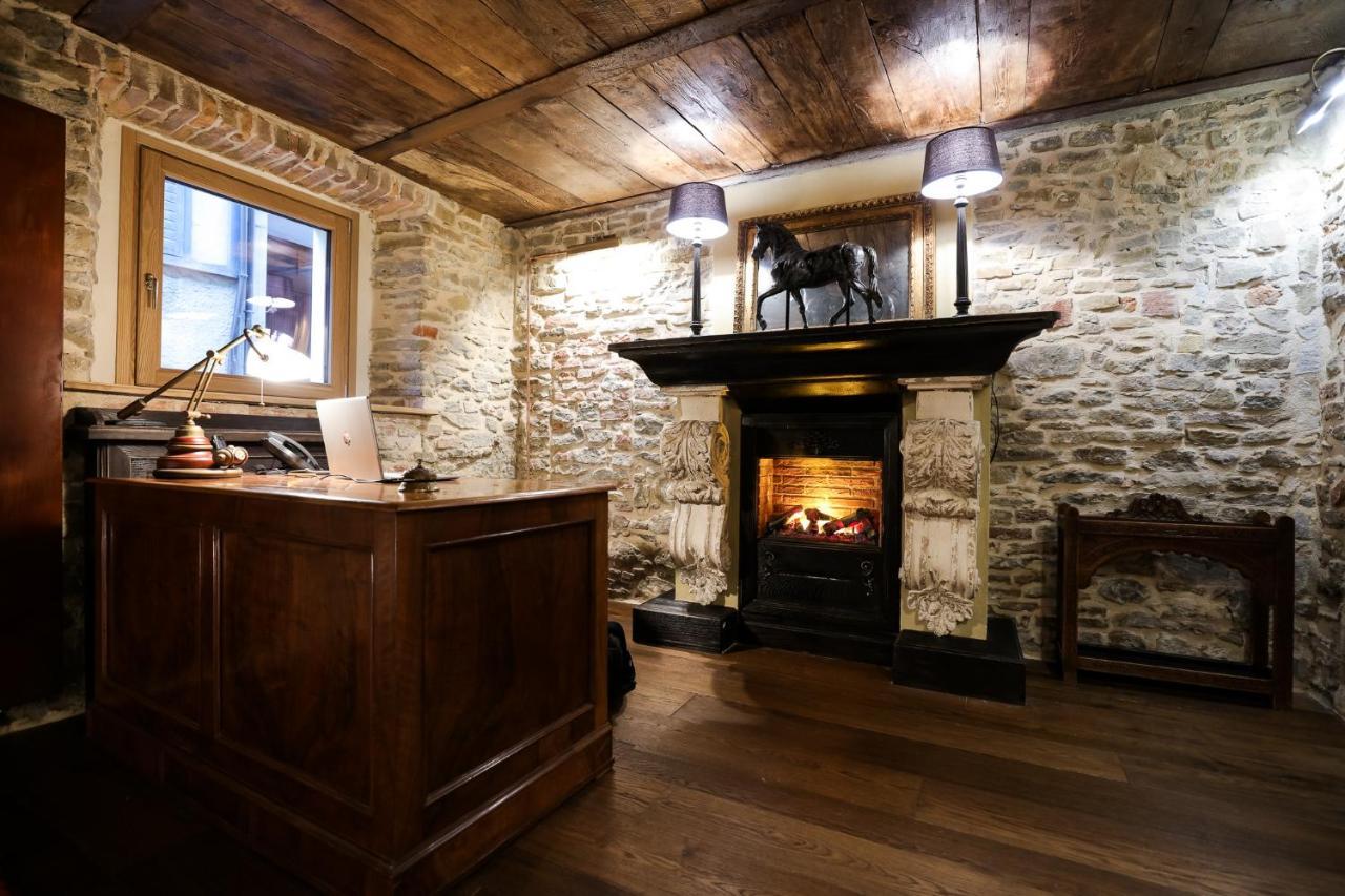 La Piazzetta Degli Artisti - Boutique B&B Bossolasco Zewnętrze zdjęcie