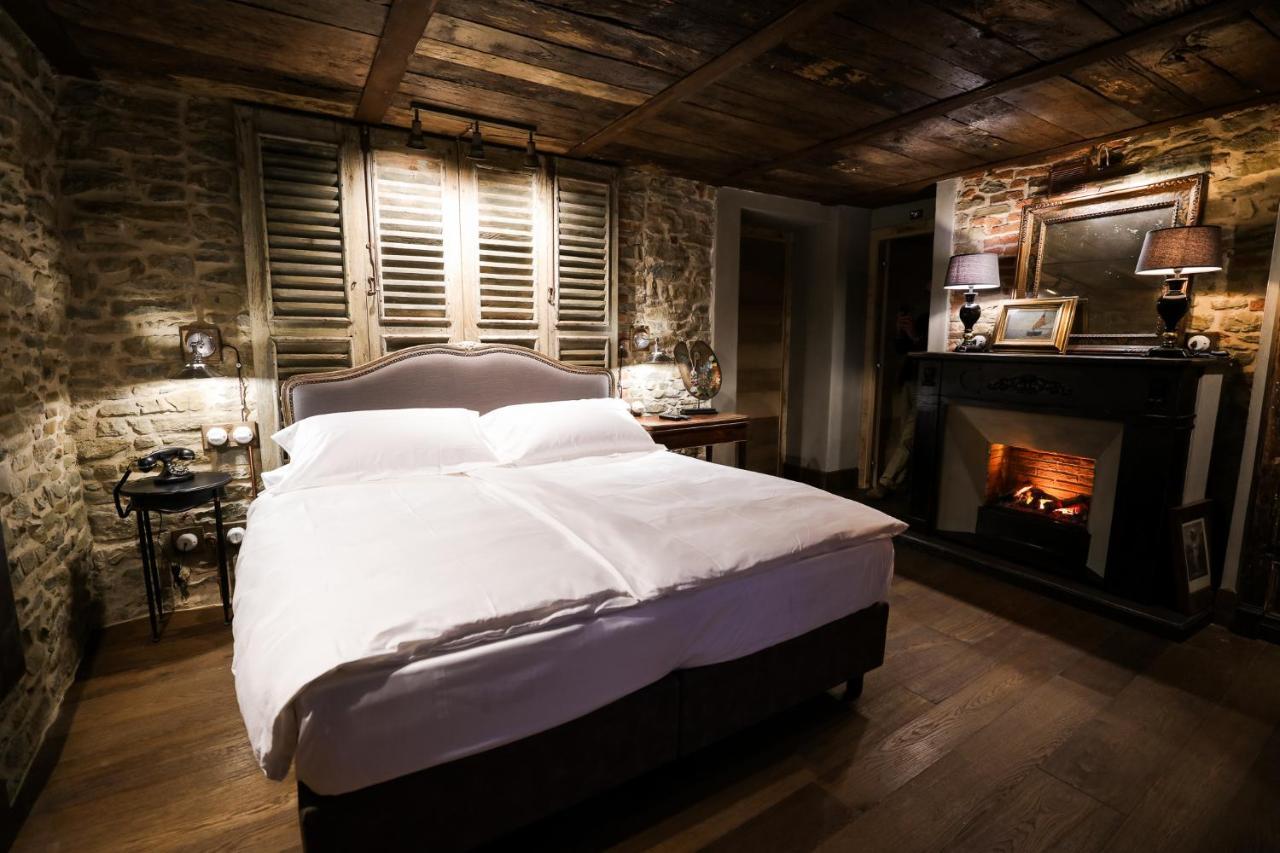 La Piazzetta Degli Artisti - Boutique B&B Bossolasco Zewnętrze zdjęcie