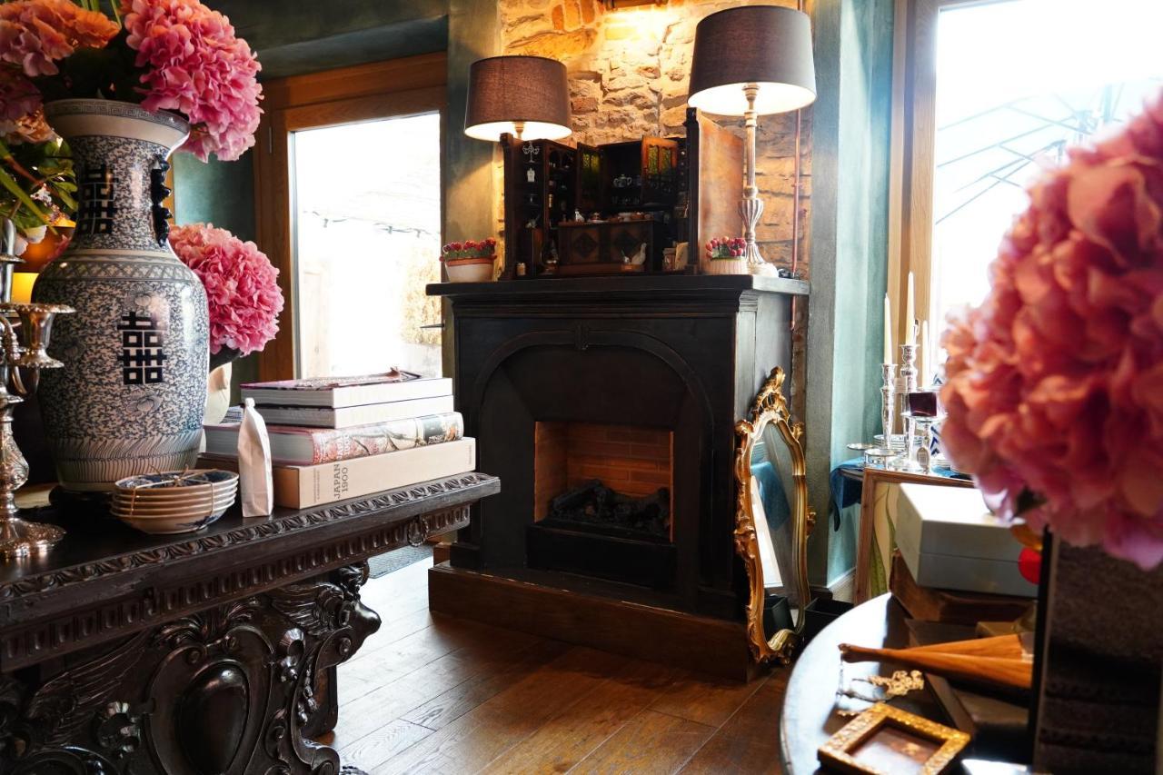 La Piazzetta Degli Artisti - Boutique B&B Bossolasco Zewnętrze zdjęcie