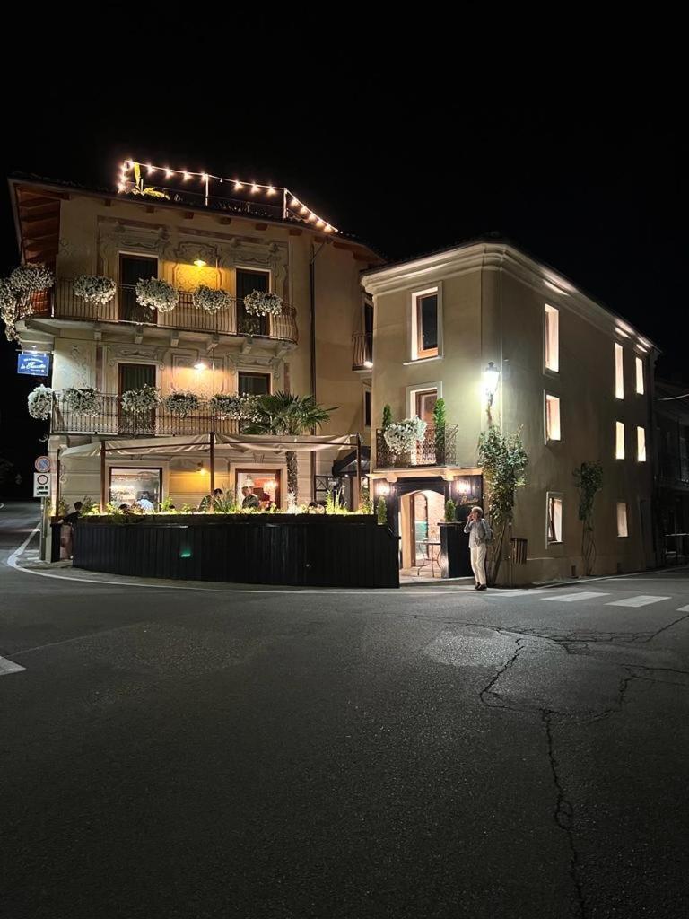 La Piazzetta Degli Artisti - Boutique B&B Bossolasco Zewnętrze zdjęcie